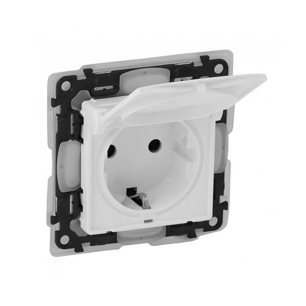 Контакт шуко бял, Valena Life IP44 16A 250A - Image 2